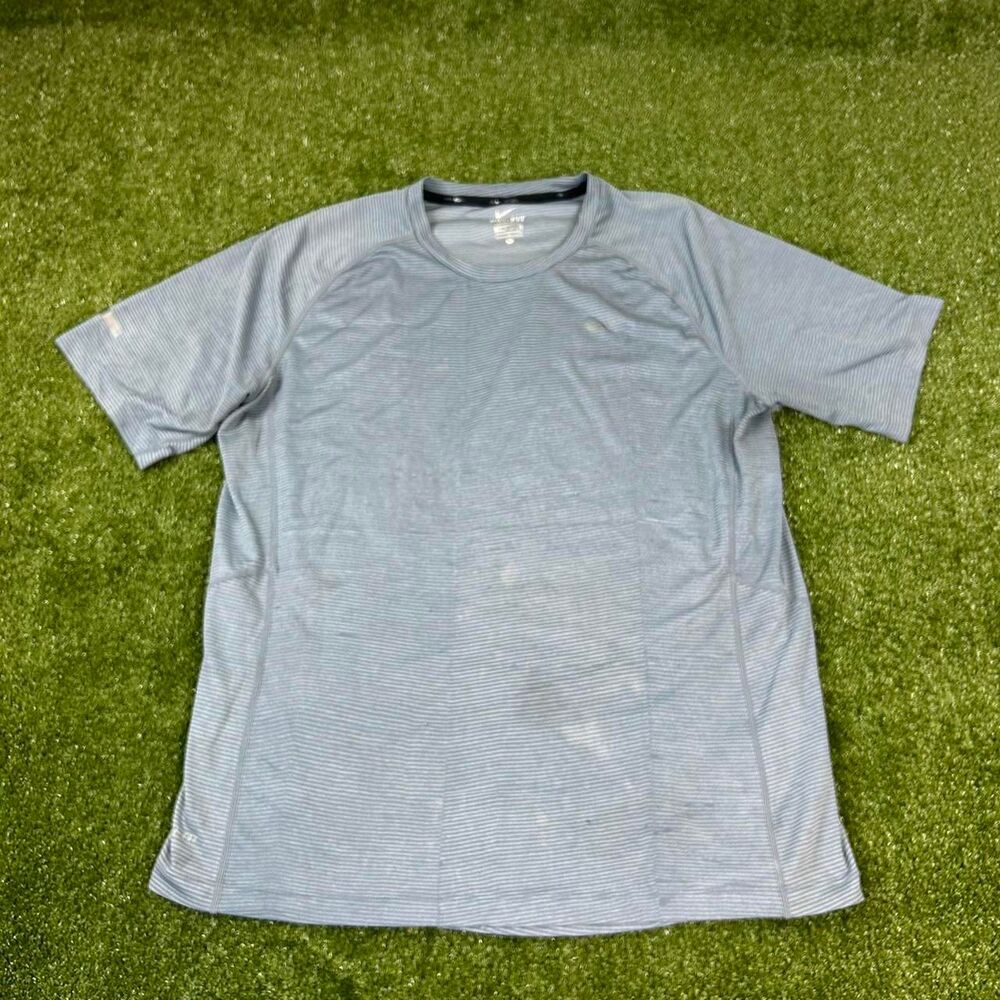 Nike Men's Blue T-shirt